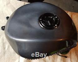 2004 ZX10R fuel tank, 04 05 petrol cell road, race or track bike stomp grips
