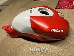Ducati Panigale 959 899 V2 fuel petrol gas tank road race track