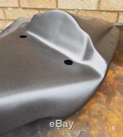 Freshly painted 2004 zx10r race fairing with fuel tank and carbon bellypan 04 05