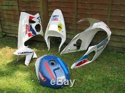 Suzuki Gsxr 1000 K1 K2 Race Track Fairing And Fuel Tank 2001 2002